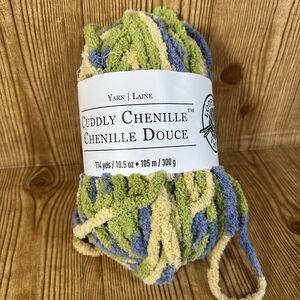 Loops Threads‎ Cuddly Chenille Yarn 10.5 Oz 300 g Lot 20A Color 041 Cornstalk